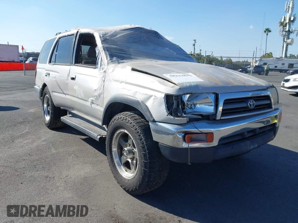 1998 Toyota 4Runner SR5 z VIN JT3GN86RXW0058568, wystawiony jako IAAI lot #38222829 z przebiegiem 217 390 mil mil oraz . Historia ofert i sprzedaży dostępna na DreamBid. Obrazek 1.