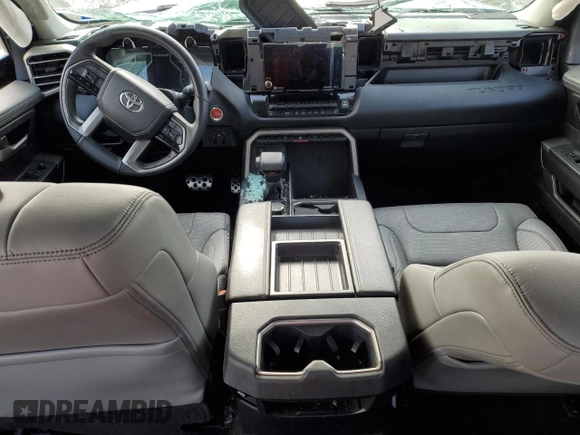 2022 Toyota Tundra 4WD SR5 with VIN 5TFLA5DB0NX037602, listed as a Copart auction lot 45083185 with 35,299 mi miles and Salvage Title. Bid and sale history available at carsss.com. Image 8.