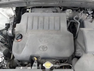2014 Toyota Highlander XLE with VIN 5TDKKRFH0ES012481, listed as a IAAI auction lot 41687100 with 158,538 mi miles. Bid and sale history available at carsss.com. Image 10.