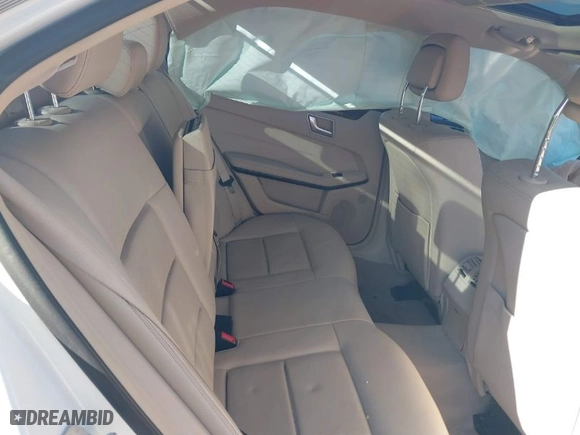 2015 Mercedes-Benz E-Class E 350 Luxury with VIN WDDHF8JB8FB125685, listed as a IAAI auction lot 41411211 with 104,063 mi miles. Bid and sale history available at carsss.com. Image 8.
