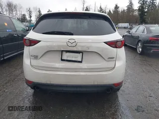 2017 Mazda CX-5 Grand Touring with VIN JM3KFBDL5H0148574, listed as a IAAI auction lot 41867827 with 32,382 mi miles. Bid and sale history available at carsss.com. Image 16.