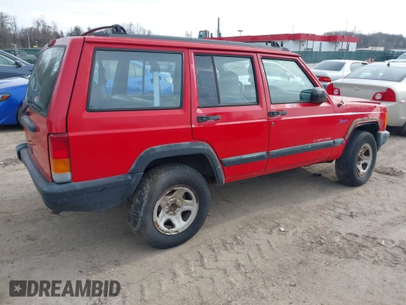 1998 Jeep Cherokee Sport with VIN 1J4FT68SXWL245626, listed as a IAAI auction lot 41630946 with 190,000 mi miles. Bid and sale history available at carsss.com. Image 4.