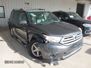 2011 Toyota Highlander Limited z VIN 5TDYK3EHXBS046741, wystawiony jako IAAI lot #42464868 z przebiegiem 211 966 mil mil oraz . Historia ofert i sprzedaży dostępna na DreamBid. Obrazek 1.