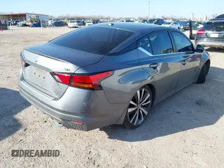 2021 Nissan Altima 2.5 SR with VIN 1N4BL4CV7MN386445, listed as a IAAI auction lot 41223978 with 65,945 mi miles. Bid and sale history available at carsss.com. Image 4.