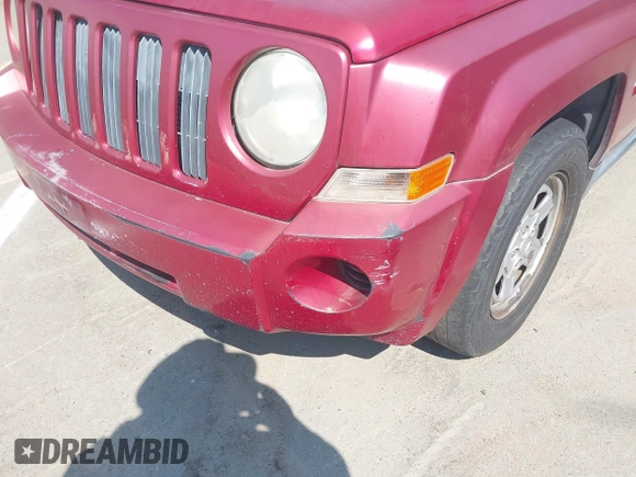 2008 Jeep Patriot Sport with VIN 1J8FT28088D703943, listed as a IAAI auction lot 42738705 with 195,234 mi miles and . Bid and sale history available at DreamBid. Image 6.