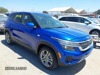 2021 Kia Seltos LX with VIN KNDEPCAA9M7076887, listed as a IAAI auction lot 42819473 with 39,497 mi miles and . Bid and sale history available at DreamBid. Image 1.