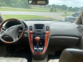 2003 Lexus RX 300 z VIN JTJHF10U330298457, wystawiony jako Copart lot #58005605 z przebiegiem 232 639 mil mil oraz Czysty tytuł • Clean title. Historia ofert i sprzedaży dostępna na DreamBid. Obrazek 9.