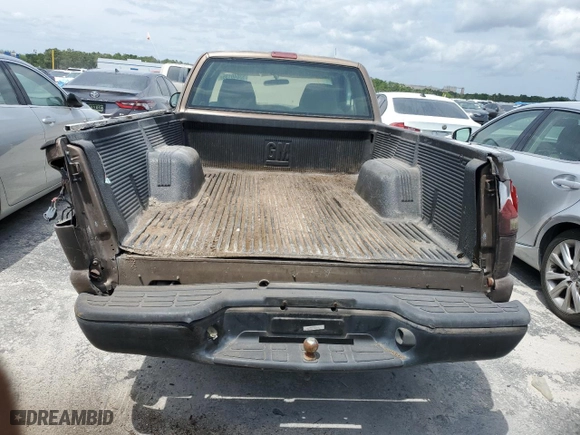 2003 Chevrolet S-10 LS with VIN 1GCCS19X038180860, listed as a Copart auction lot 53040135 with 285,083 mi miles and Salvage Title. Bid and sale history available at carsss.com. Image 6.