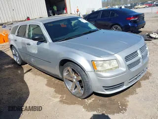 2008 Dodge Magnum with VIN 2D4FV47TX8H178219, listed as a IAAI auction lot 41851976 with 173,123 mi miles and . Bid and sale history available at carsss.com. Image 1.