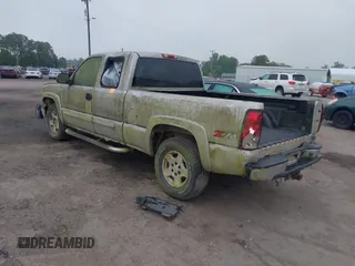 2005 Chevrolet Silverado 1500 Z71 with VIN 1GCEK19B25E325317, listed as a IAAI auction lot 42195743 with 253,221 mi miles and . Bid and sale history available at DreamBid. Image 3.