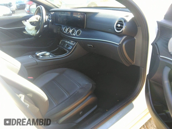 2018 Mercedes-Benz E-Class AMG E 43 with VIN WDDZF6EBXJA477524, listed as a IAAI auction lot 41174809 with 1 mi miles. Bid and sale history available at carsss.com. Image 5.