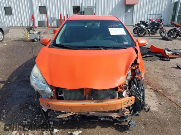 2014 Toyota Prius One z VIN JTDKDTB35E1071850, wystawiony jako IAAI lot #42084093 z przebiegiem 1 731 574 mil mil oraz . Historia ofert i sprzedaży dostępna na DreamBid. Obrazek 13.