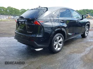 2017 Lexus NX 200t z VIN JTJYARBZ1H2069423, wystawiony jako IAAI lot #42074516 z przebiegiem 121 543 mil mil oraz . Historia ofert i sprzedaży dostępna na DreamBid. Obrazek 4.