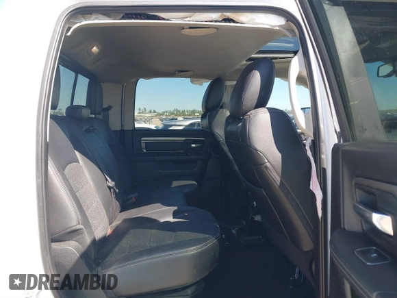 2018 Ram 2500 Big Horn with VIN 3C6UR5DL7JG290136, listed as a IAAI auction lot 41823442 with 106,167 mi miles. Bid and sale history available at carsss.com. Image 8.