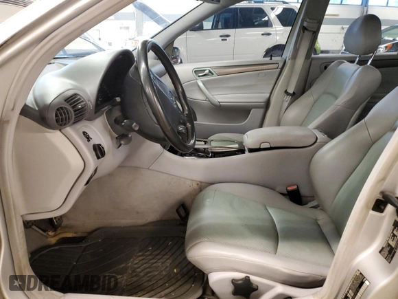 2004 Mercedes-Benz C 230 Kompressor with VIN WDBRF40J34A589162, listed as a Copart auction lot 54264684 with 190,807 mi miles and Clean Title. Bid and sale history available at DreamBid. Image 7.