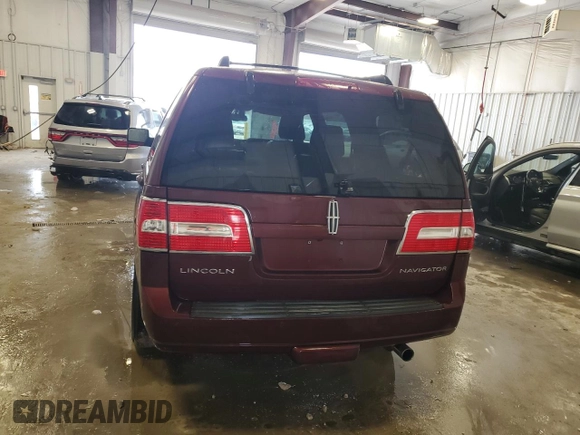 2010 Lincoln Navigator z VIN 5LMJJ2J50AEJ05769, wystawiony jako Copart lot #41848205 z przebiegiem 164 936 mil mil oraz Nie do naprawy • Non repairable. Historia ofert i sprzedaży dostępna na DreamBid. Obrazek 6.