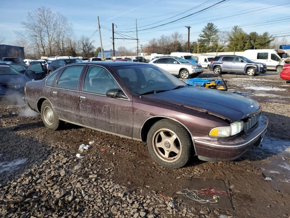 1996 Chevrolet Caprice 1SA Special Value z VIN 1G1BL52W3TR156945, wystawiony jako Copart lot #86470784 z przebiegiem 166 584 mil mil oraz Szkoda całkowita • Salvage title. Historia ofert i sprzedaży dostępna na DreamBid. Obrazek 4.