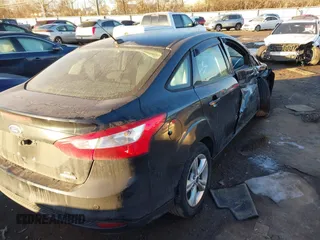 2013 Ford Focus SE with VIN 1FADP3F21DL312717, listed as a IAAI auction lot 41406230 with 97,282 mi miles. Bid and sale history available at carsss.com. Image 4.