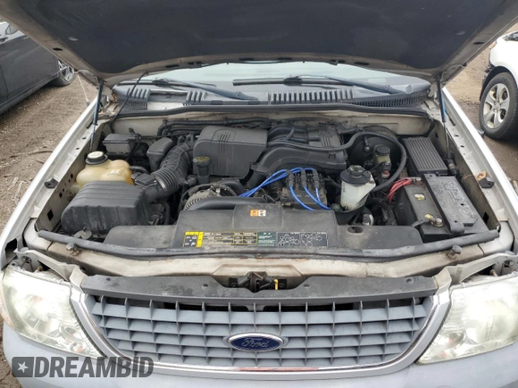 2002 Ford Explorer XLS z VIN 1FMZU62E12UB45918, wystawiony jako Copart lot #50045635 z przebiegiem 240 345 mil mil oraz Szkoda całkowita • Salvage title. Historia ofert i sprzedaży dostępna na DreamBid. Obrazek 12.