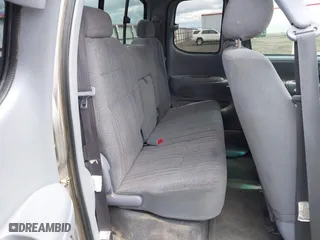 2002 Toyota Tundra SR5 with VIN 5TBBT44172S324808, listed as a IAAI auction lot 41998084 with 233,109 mi miles. Bid and sale history available at carsss.com. Image 8.