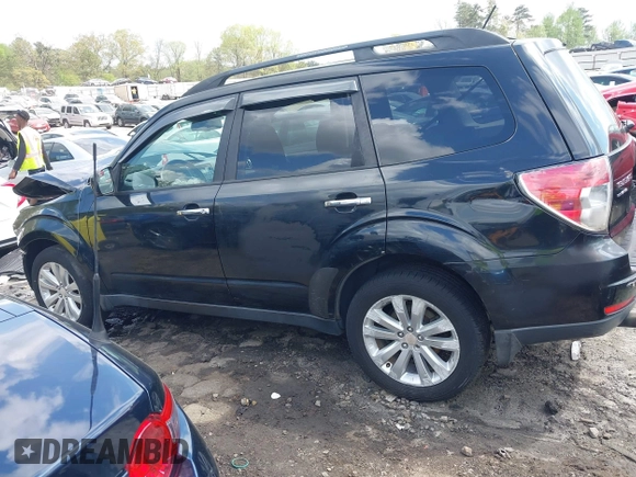 2011 Subaru Forester 2.5X Premium with VIN JF2SHBDCXBH770505, listed as a IAAI auction lot 41945500 with 1 mi miles. Bid and sale history available at carsss.com. Image 15.