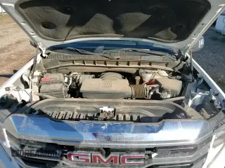 2025 GMC Sierra 1500 SLT with VIN 3GTUUDED5SG258148, listed as a Copart auction lot 89718745 with 19,581 mi miles and Clean title. Bid and sale history available at DreamBid. Image 13.