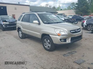 2009 Kia Sportage LX with VIN KNDJE723897625045, listed as a IAAI auction lot 42226159 with 201,266 mi miles and . Bid and sale history available at carsss.com. Image 1.