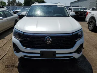 2024 Volkswagen Atlas SEL Premium R-Line with VIN 1V2FR2CA2RC557387, listed as a Copart auction lot 60269075 with 6,676 mi miles and Salvage title. Bid and sale history available at DreamBid. Image 5.