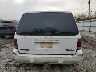1995 Chrysler Town & Country with VIN 1C4GH54L7SX527245, listed as a Copart auction lot 80939594 with 151,706 mi miles and Clean Title. Bid and sale history available at DreamBid. Image 6.