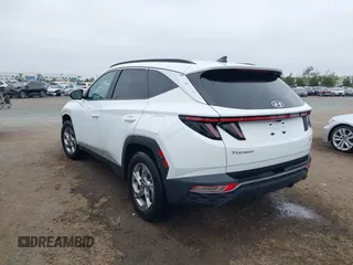 2023 Hyundai Tucson SEL z VIN 5NMJBCAE5PH188678, wystawiony jako IAAI lot #42356576 z przebiegiem 19 387 mil mil oraz . Historia ofert i sprzedaży dostępna na DreamBid. Obrazek 3.