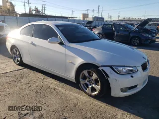 2008 BMW 3 Series 328xi z VIN WBAWC335X8PD09083, wystawiony jako Copart lot #85683234 z przebiegiem 152 670 mil mil oraz Szkoda całkowita • Salvage title. Historia ofert i sprzedaży dostępna na DreamBid. Obrazek 4.