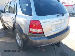 2004 Kia Sorento LX z VIN KNDJD733X45297844, wystawiony jako IAAI lot #41510715 z przebiegiem 222 676 mil mil oraz . Historia ofert i sprzedaży dostępna na DreamBid. Obrazek 6.