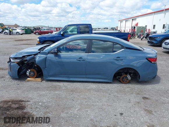 2025 Nissan Sentra SR with VIN 3N1AB8DV7SY270972, listed as a IAAI auction lot 42153738 with 1,222 mi miles and . Bid and sale history available at DreamBid. Image 13.