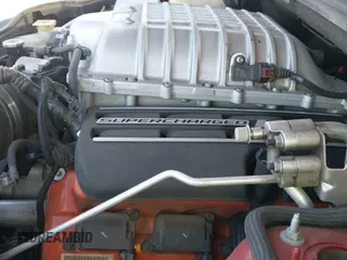 2018 Jeep Grand Cherokee Trackhawk z VIN 1C4RJFN95JC309851, wystawiony jako IAAI lot #42437320 z przebiegiem 56 504 mil mil oraz . Historia ofert i sprzedaży dostępna na DreamBid. Obrazek 19.