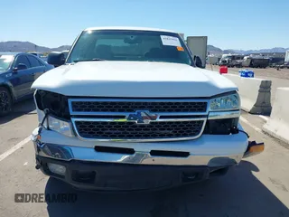 2006 Chevrolet Silverado 1500 LT1 with VIN 1GCEC19TX6Z130145, listed as a IAAI auction lot 41831016 with 122,540 mi miles and . Bid and sale history available at DreamBid. Image 12.
