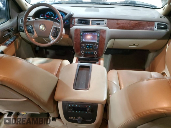 2010 Chevrolet Suburban LTZ with VIN 1GNUKKE33AR291270, listed as a Copart auction lot 86120904 with 239,255 mi miles and Salvage Title. Bid and sale history available at carsss.com. Image 8.