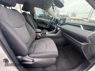 2021 Toyota RAV4 XLE with VIN 2T3W1RFV4MC139243, listed as a Copart auction lot 49973975 with 1 mi miles and Clean Title. Bid and sale history available at carsss.com. Image 5.