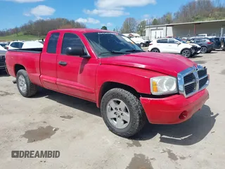 2005 Dodge Dakota SLT z VIN 1D7HE42K65S270202, wystawiony jako IAAI lot #41979560 z przebiegiem 35 508 mil mil oraz . Historia ofert i sprzedaży dostępna na DreamBid. Obrazek 1.