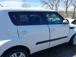 2012 Kia Soul + with VIN KNDJT2A6XC7355229, listed as a IAAI auction lot 41811989 with 111,008 mi miles. Bid and sale history available at carsss.com. Image 14.