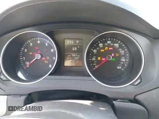 2017 Volkswagen Jetta S z VIN 3VW2B7AJ6HM324093, wystawiony jako IAAI lot #41681726 z przebiegiem 84 248 mil mil oraz . Historia ofert i sprzedaży dostępna na DreamBid. Obrazek 7.