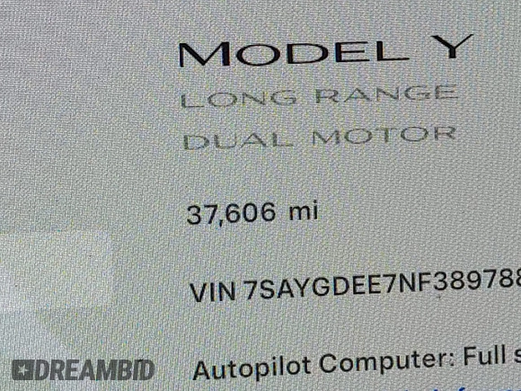 2022 Tesla Model Y Long Range z VIN 7SAYGDEE7NF389788, wystawiony jako IAAI lot #42014111 z przebiegiem 37 606 mil mil oraz . Historia ofert i sprzedaży dostępna na DreamBid. Obrazek 14.