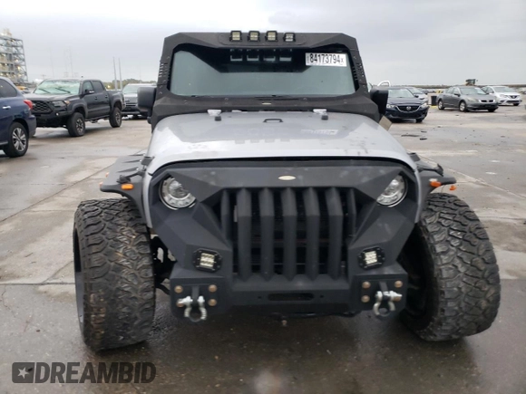 2018 Jeep Wrangler JK Unlimited Sahara with VIN 1C4HJWEG3JL922027, listed as a Copart auction lot 84173794 with 113,226 mi miles and Salvage Title. Bid and sale history available at carsss.com. Image 5.