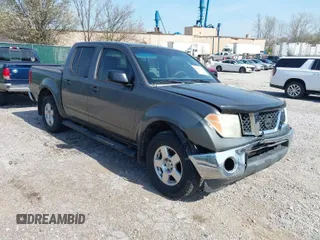 2008 Nissan Frontier SE z VIN 1N6AD07W08C437622, wystawiony jako IAAI lot #41828938 z przebiegiem 141 223 mil mil oraz . Historia ofert i sprzedaży dostępna na DreamBid. Obrazek 1.