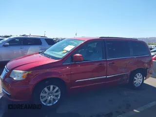 2014 Chrysler Town & Country Touring with VIN 2C4RC1BG9ER326259, listed as a IAAI auction lot 42160484 with 151,896 mi miles and . Bid and sale history available at DreamBid. Image 17.