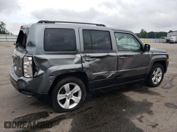 2014 Jeep Patriot Latitude z VIN 1C4NJRFB7ED501578, wystawiony jako Copart lot #63308005 z przebiegiem 76 100 mil mil oraz Szkoda całkowita • Salvage title. Historia ofert i sprzedaży dostępna na DreamBid. Obrazek 3.