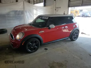 2011 MINI Hardtop S с VIN WMWSV3C50BTY13713, выставлен на аукционе Copart как лот 63455795 с пробегом 85 678 миль миль и Списание • Salvage title. История ставок и продаж доступна на DreamBid. Изображение 1.