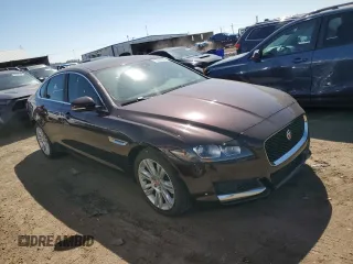 2016 Jaguar XF 35t Premium with VIN SAJBD4BV1GCY09868, listed as a Copart auction lot 70508964 with 111,918 mi miles and Clean Title. Bid and sale history available at carsss.com. Image 4.