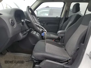 2014 Jeep Patriot Sport z VIN 1C4NJPBBXED915836, wystawiony jako Copart lot #55283925 z przebiegiem 75 951 mil mil oraz Szkoda całkowita • Salvage title. Historia ofert i sprzedaży dostępna na DreamBid. Obrazek 7.
