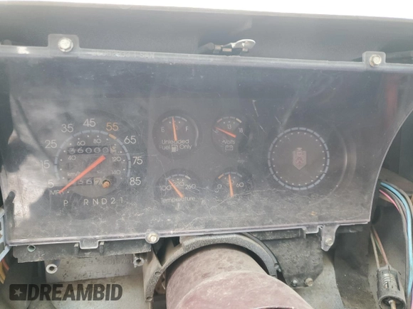 1983 Chevrolet Monte Carlo z VIN 1G1AZ37H5DR175751, wystawiony jako Copart lot #45337105 z przebiegiem 360 000 mil mil oraz Szkody całkowita. Historia ofert i sprzedaży dostępna na DreamBid. Obrazek 9.