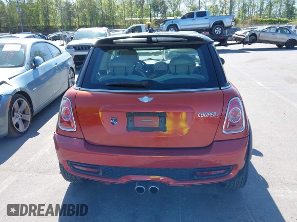 2011 MINI Hardtop S with VIN WMWSV3C58BTY12535, listed as a IAAI auction lot 42043805 with 132,239 mi miles and . Bid and sale history available at DreamBid. Image 17.